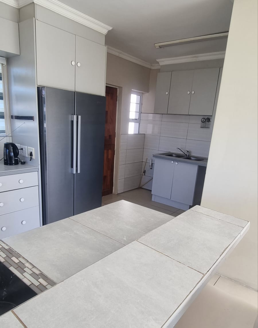 To Let 3 Bedroom Property for Rent in Jeffreys Bay Central Eastern Cape